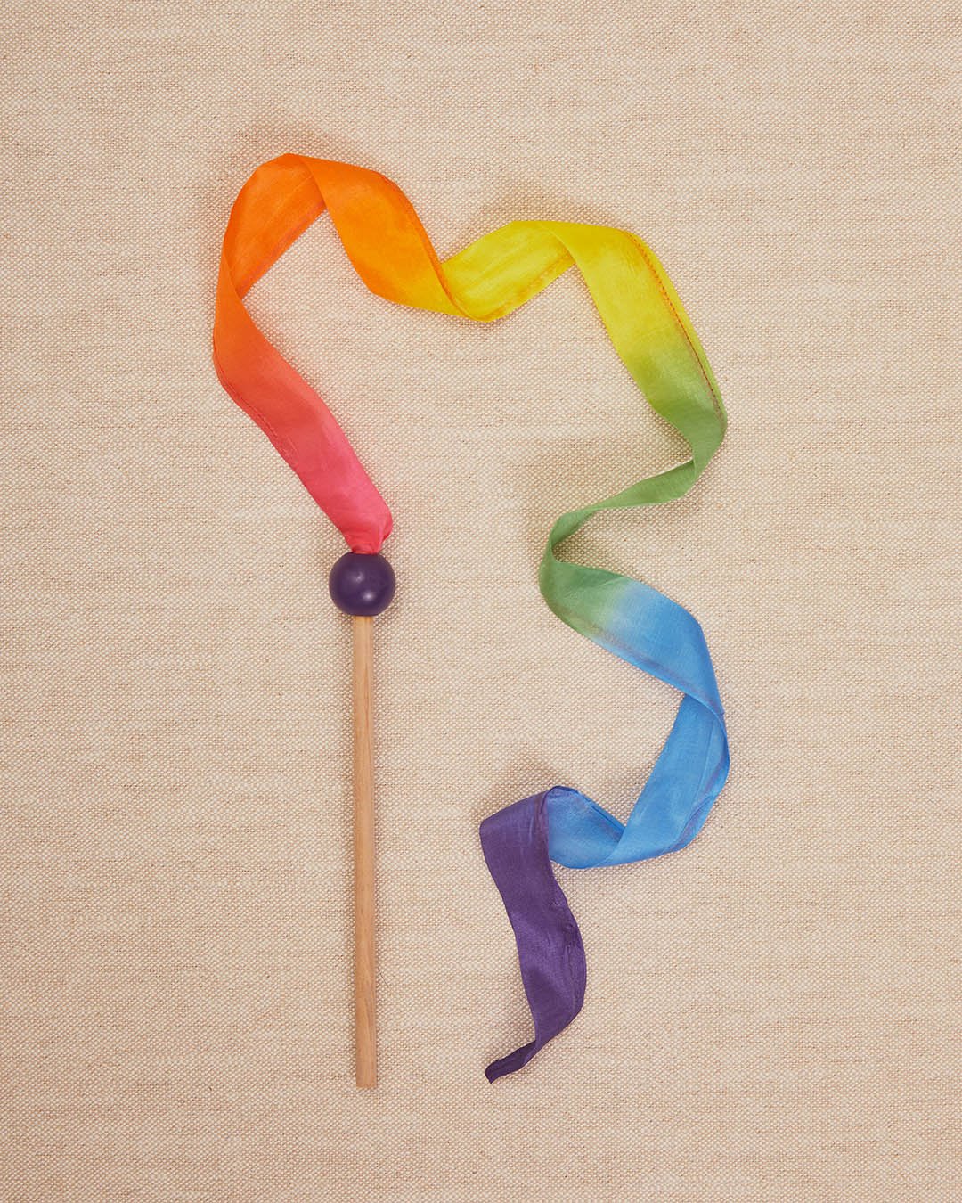 mini rainbow sik streamer flat lay