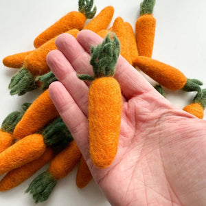 orange mini felt carrots