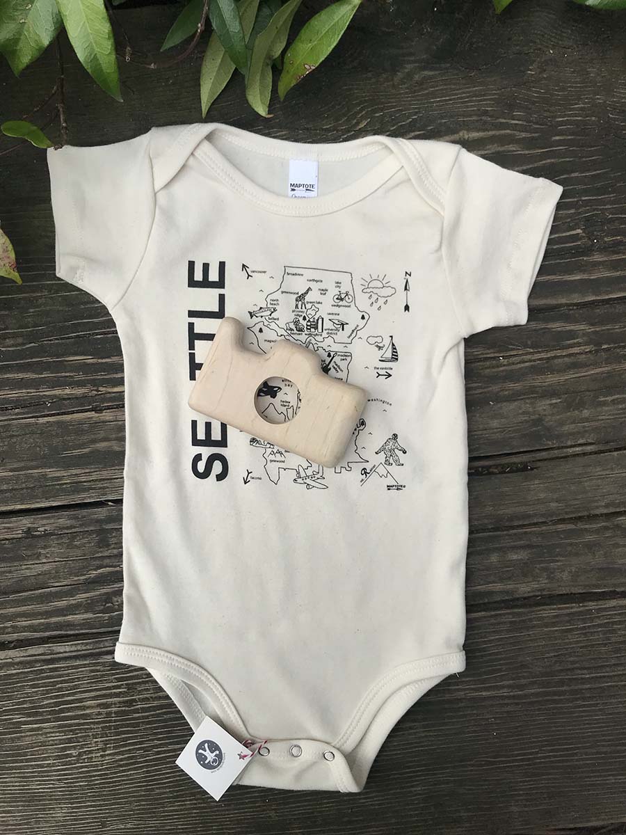 Seattle Map Onesie and Camera Wooden Teether Set